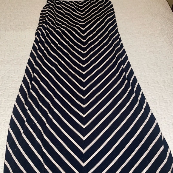 Calvin Klein buttery soft jersey Maxi skirt - Picture 5 of 5